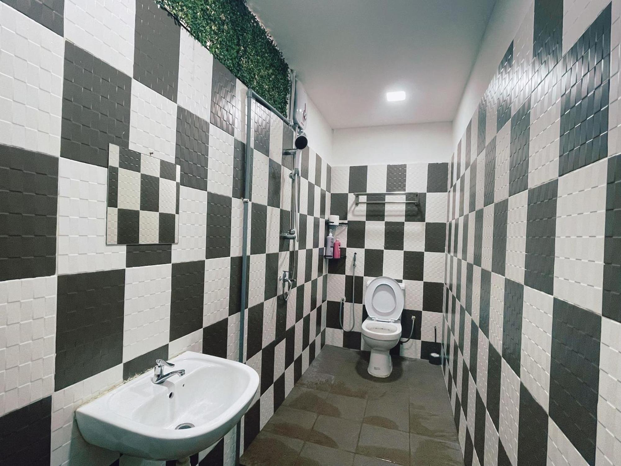 Hm Dream Ktv Pool Double Storey Up To 16Pax Rumbia Johor Bahru